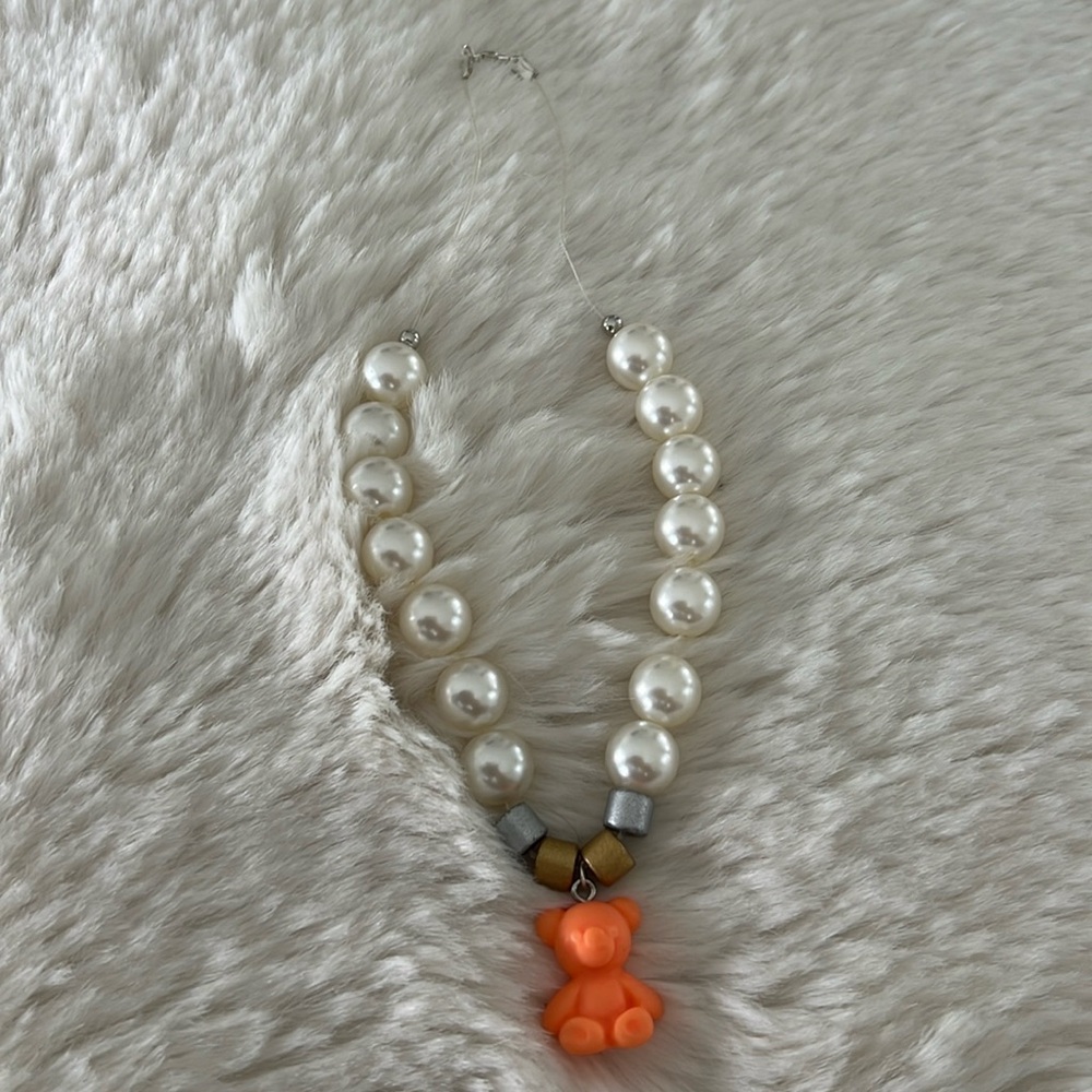 Big Pearls Teddy Bear Necklace